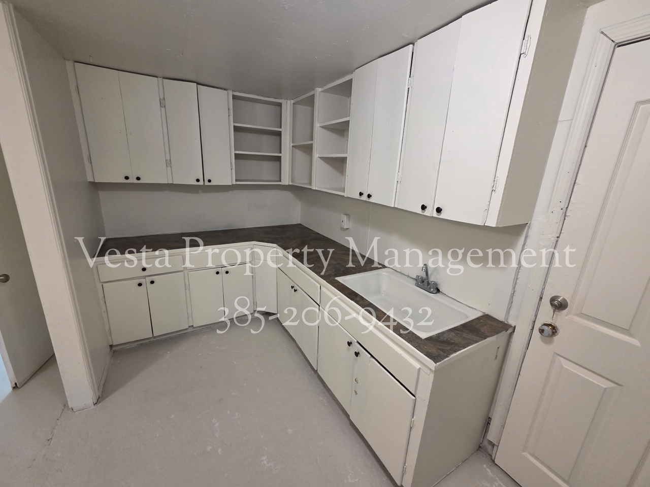 2351 Jefferson Avenue - Photo 3 of 10