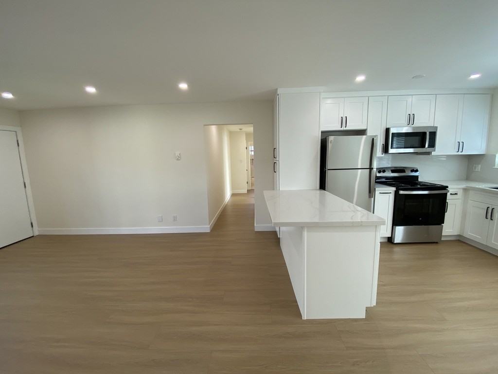 306 Richmond Drive - Photo 7 of 26