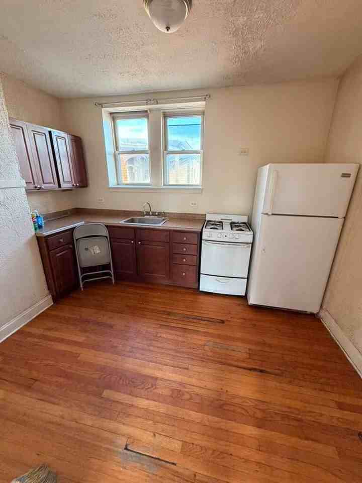 5250 West Crystal Street - Photo 3 of 8