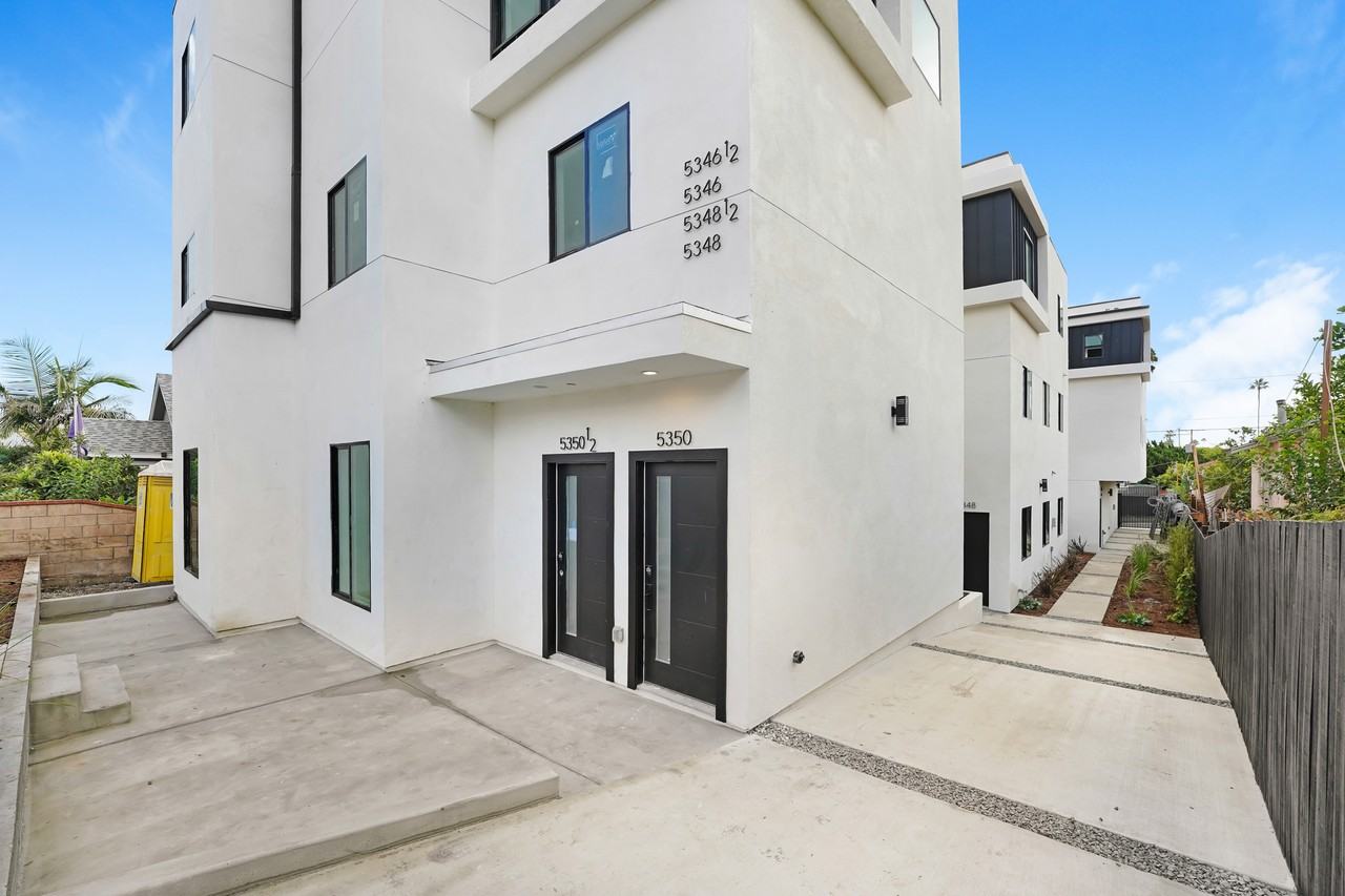 5346-5350 Oakland Street - Photo 3 of 40