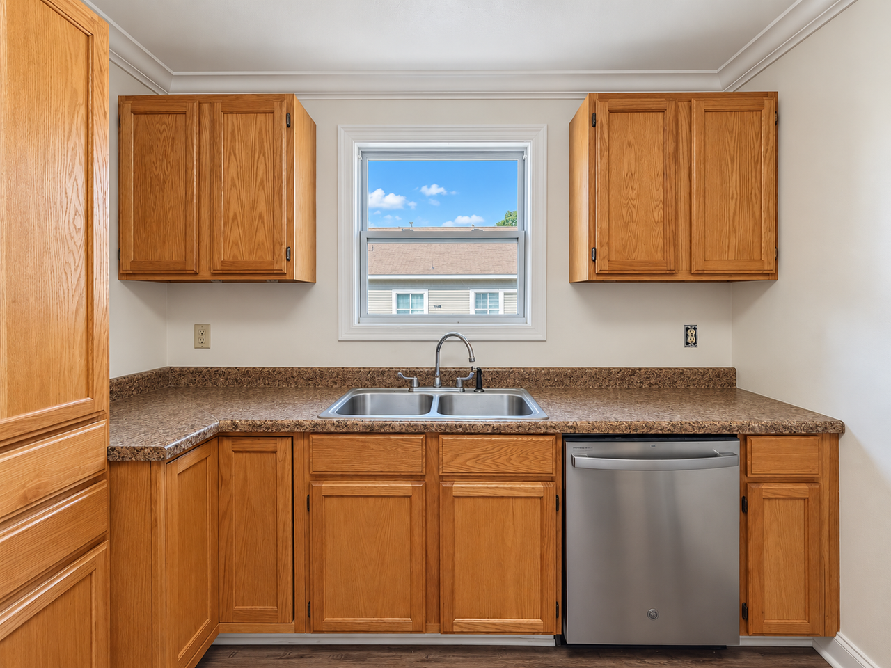 532 Avenue B - Photo 2 of 11