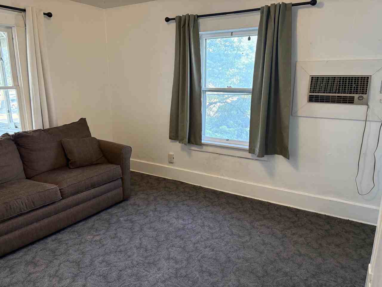 910 Rood Avenue - Photo 6 of 33