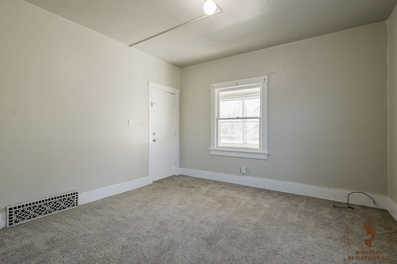910 Rood Avenue - Photo 4 of 18