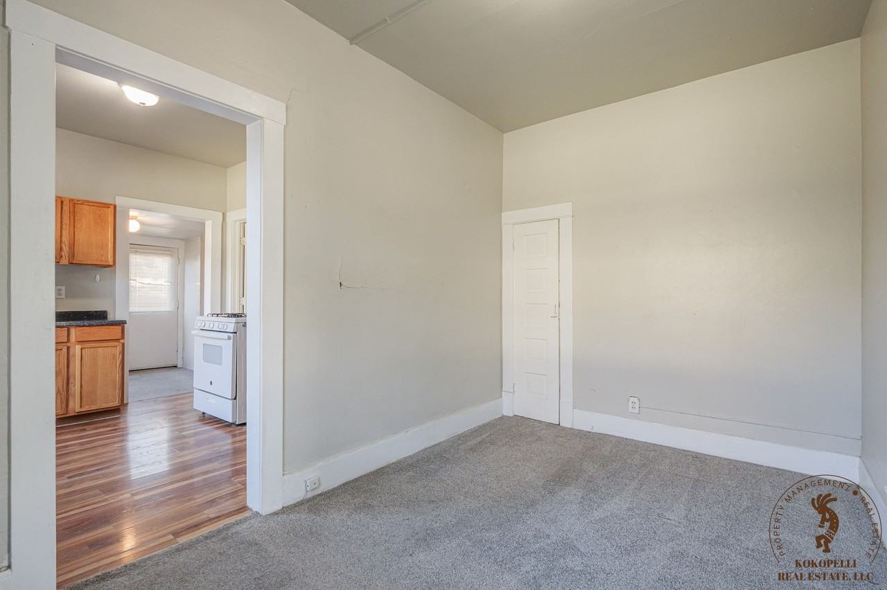 910 Rood Avenue - Photo 5 of 18