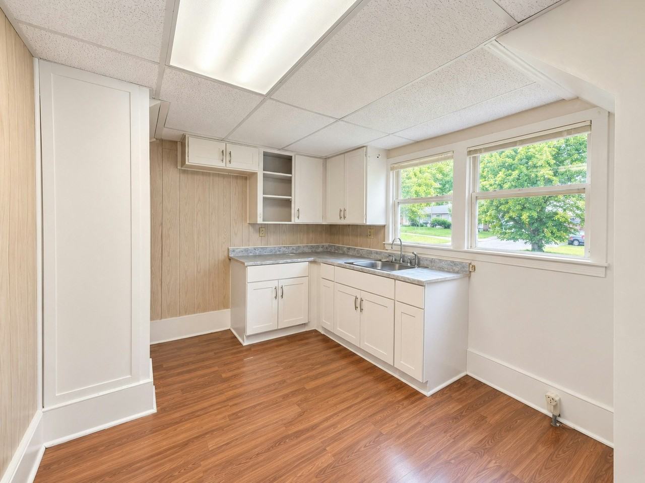 1400 Main Street, Unit 1 - Photo 6 of 7