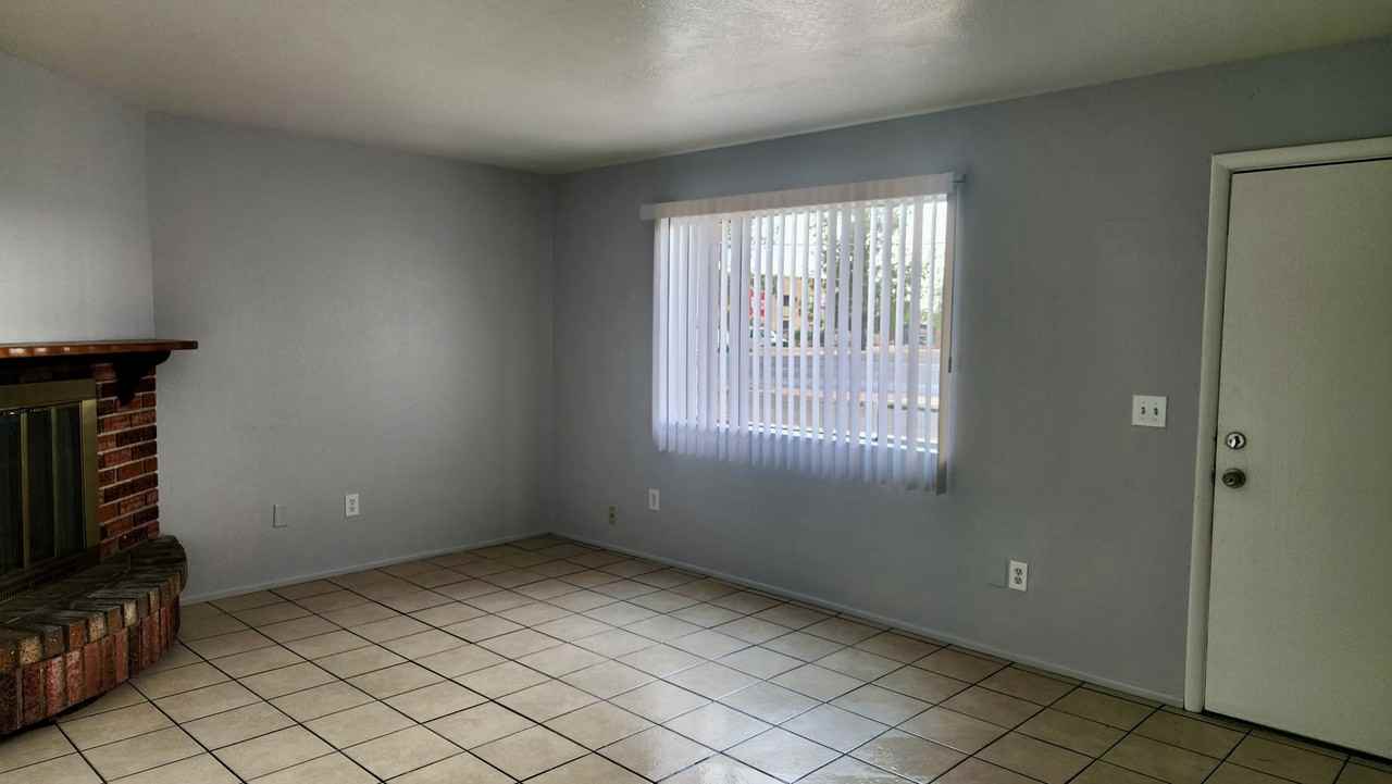 6703 N. 27th Avenue - Photo 4 of 10