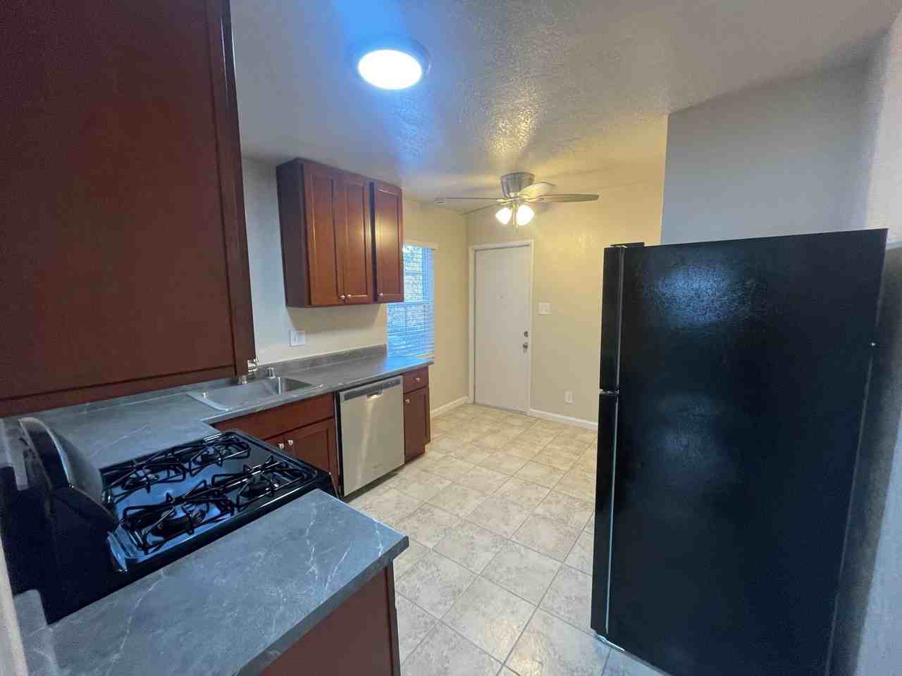 Garden Villas Apartment - Photo 4 of 48