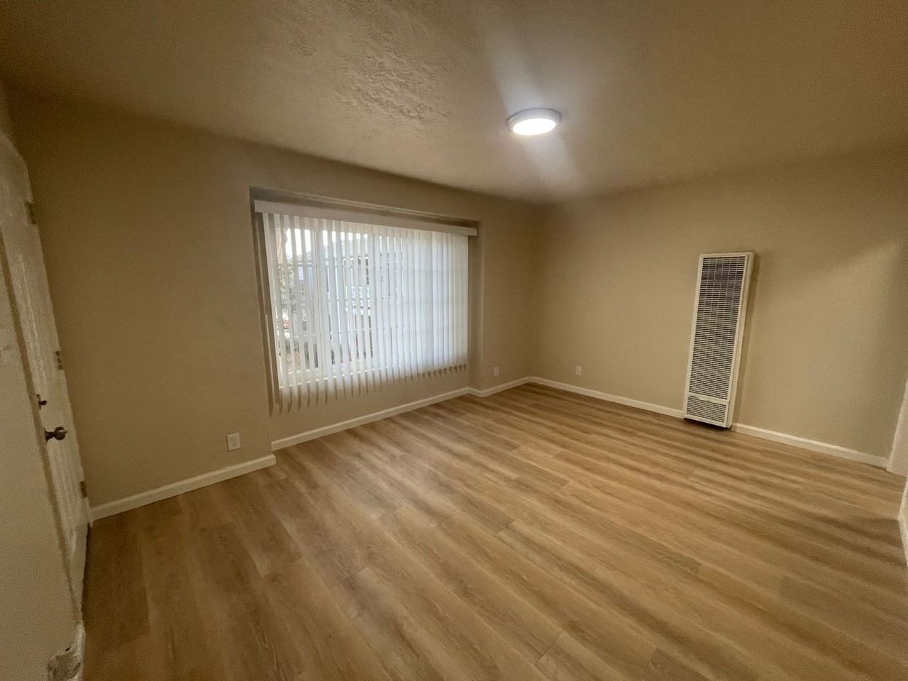 Garden Villas Apartment - Photo 5 of 48