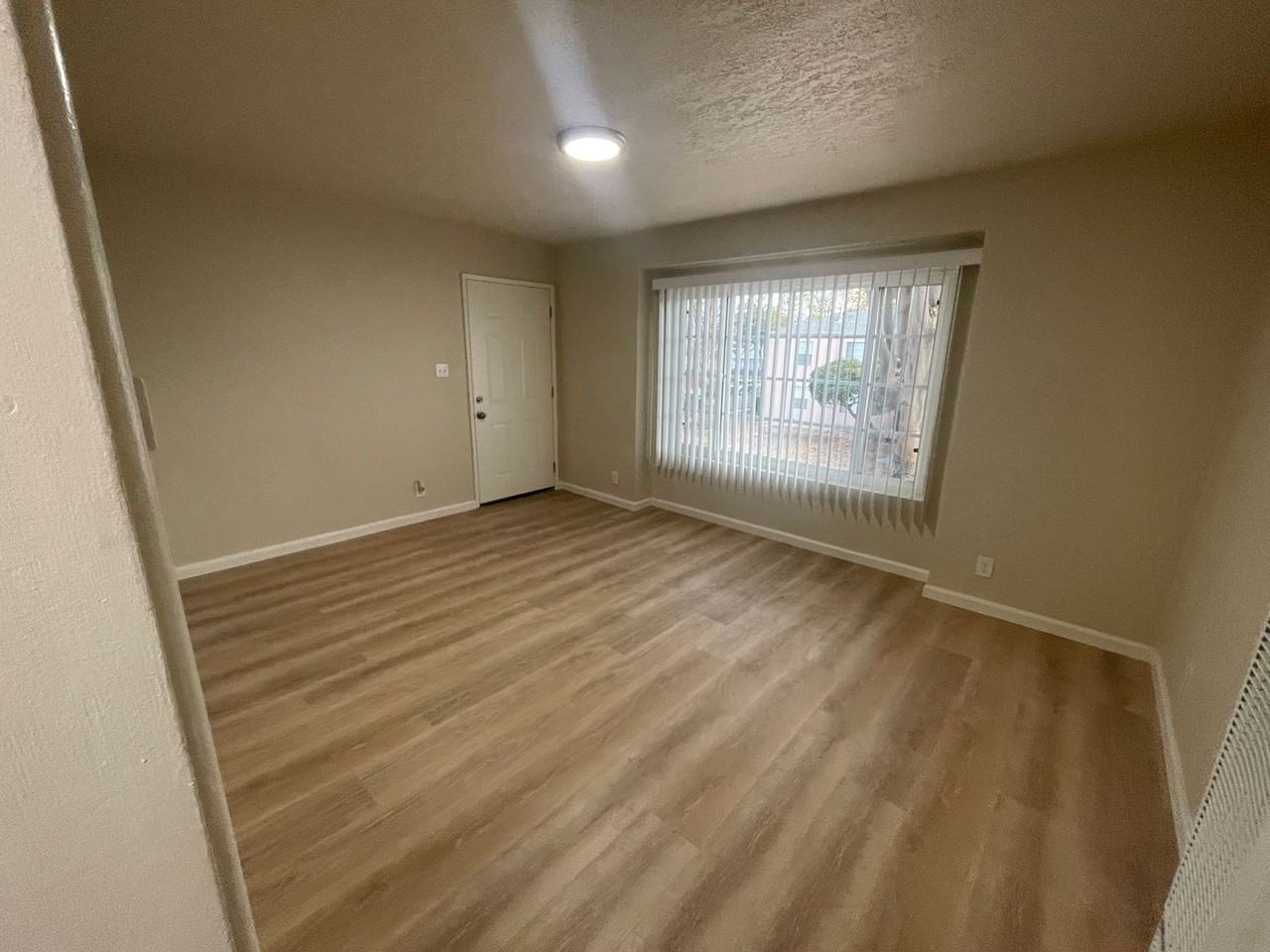 Garden Villas Apartment - Photo 6 of 48
