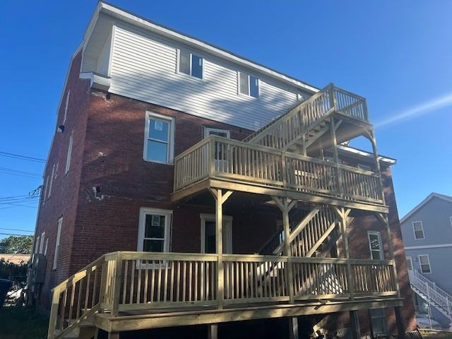 915 Main Street - Photo 2 of 10