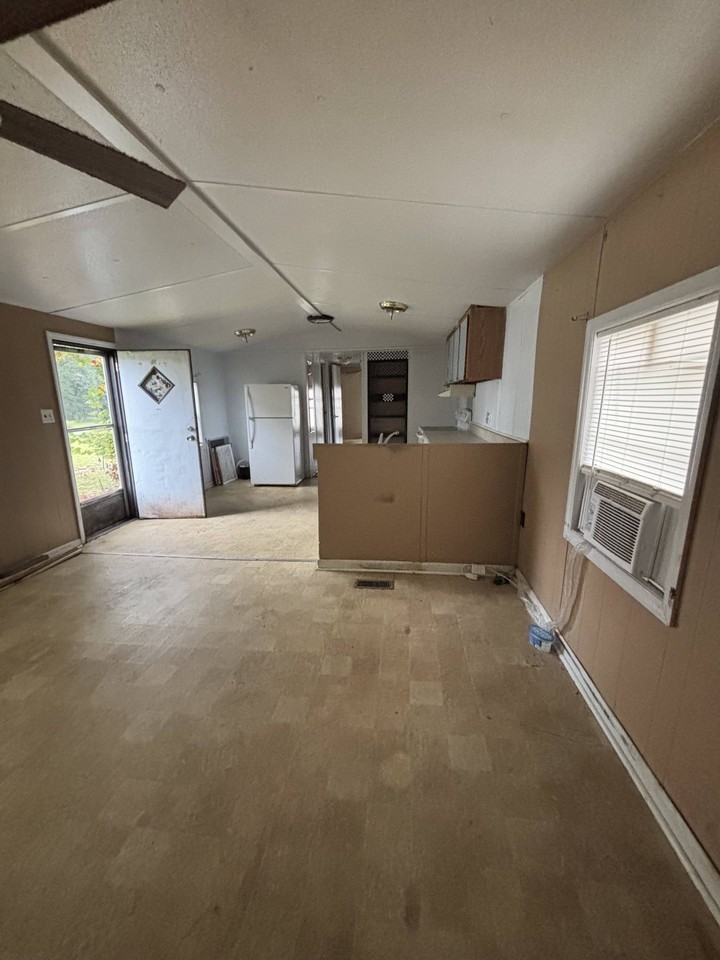 1711 Delta Lane - Photo 3 of 7