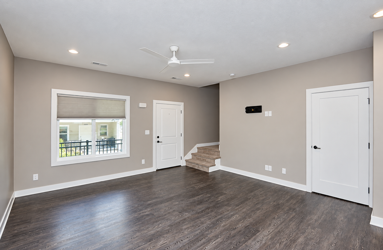 2302 Se Chayse Ln - Photo 7 of 33