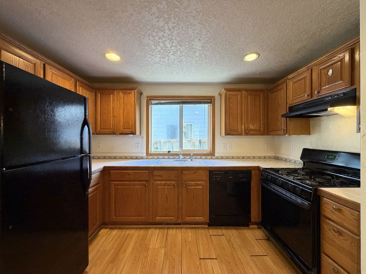 7271 Sw Applegate Dr - Photo 6 of 36