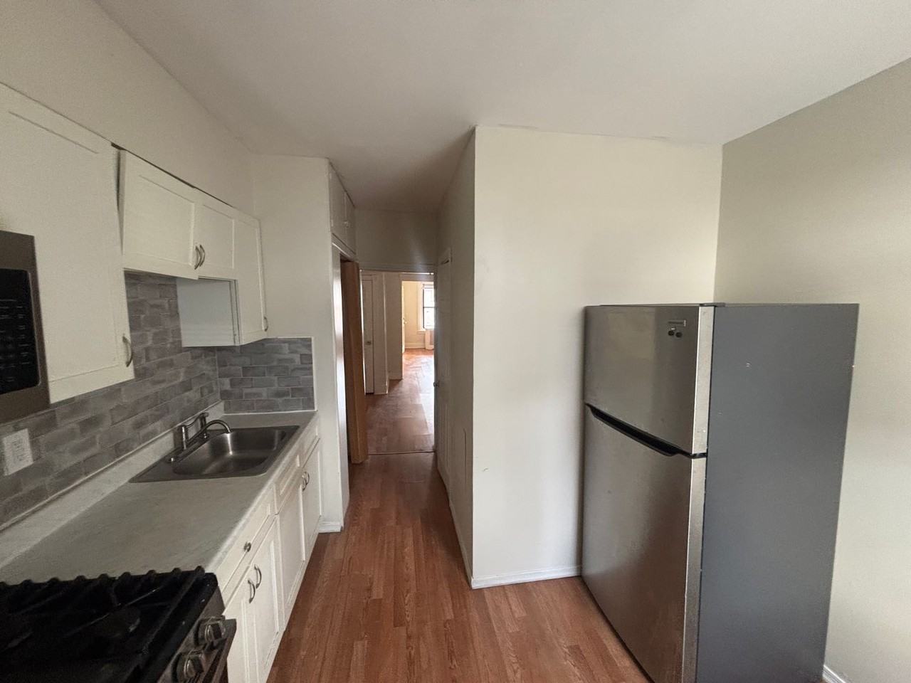 725 East Cornwall Street - Photo 5 of 17