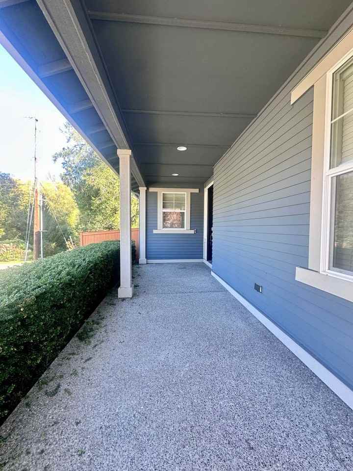 2451 Ne Sunnymede St - Photo 4 of 14