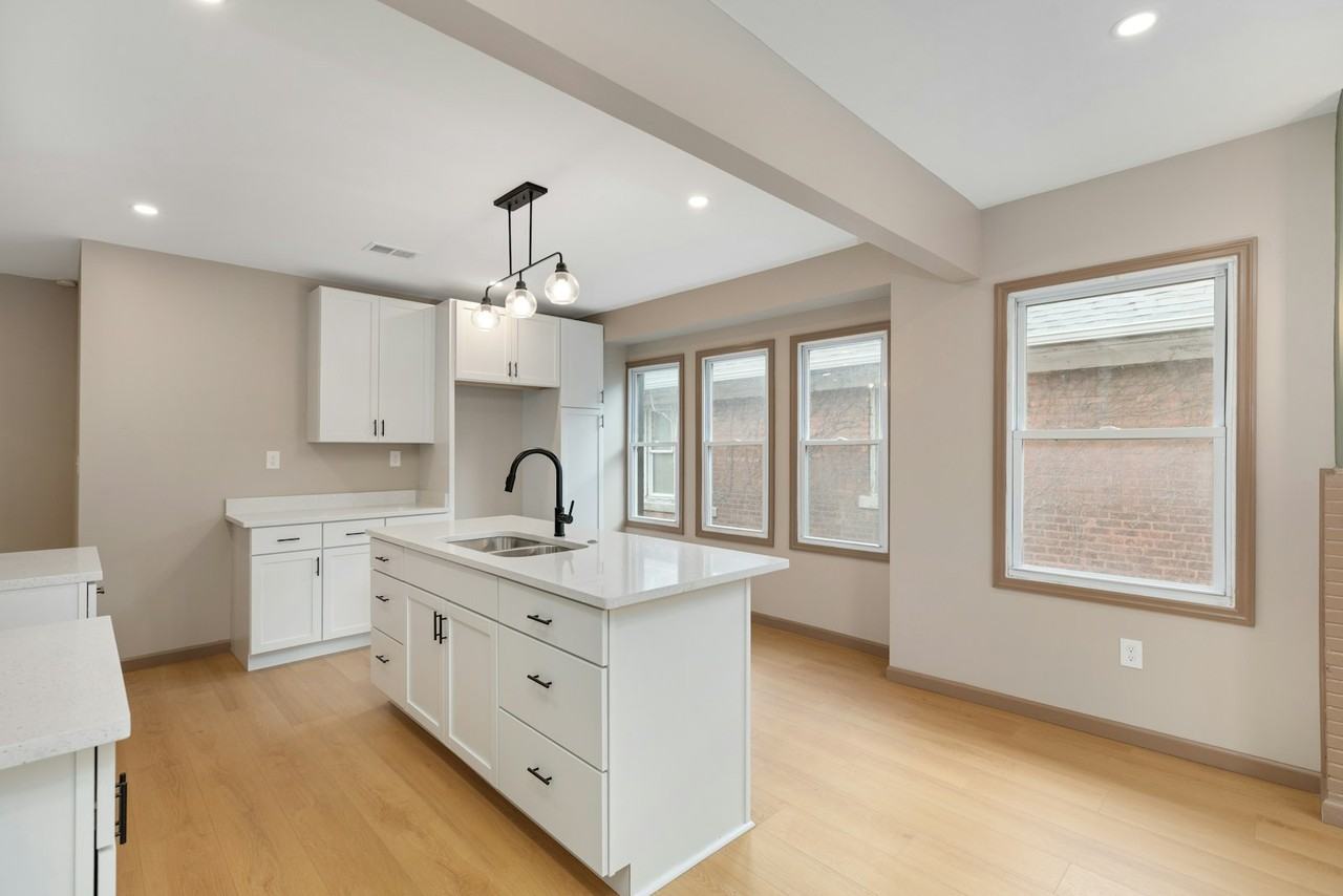 8776 Dexter Avenue, Unit B - Photo 3 of 16