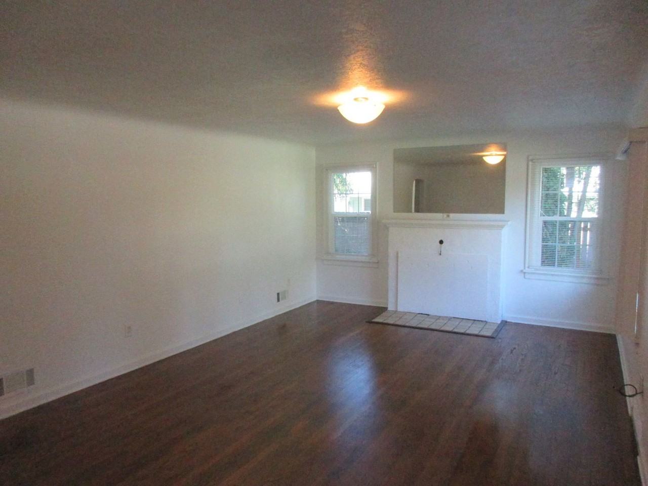 2810 Claxter Rd Ne - Photo 2 of 26