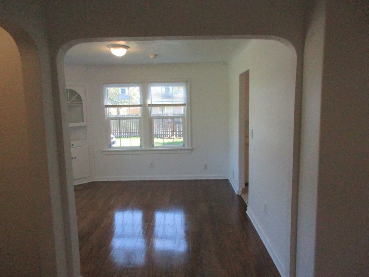 2810 Claxter Rd Ne - Photo 3 of 26
