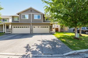 featured image of 412/414 Lily Lane