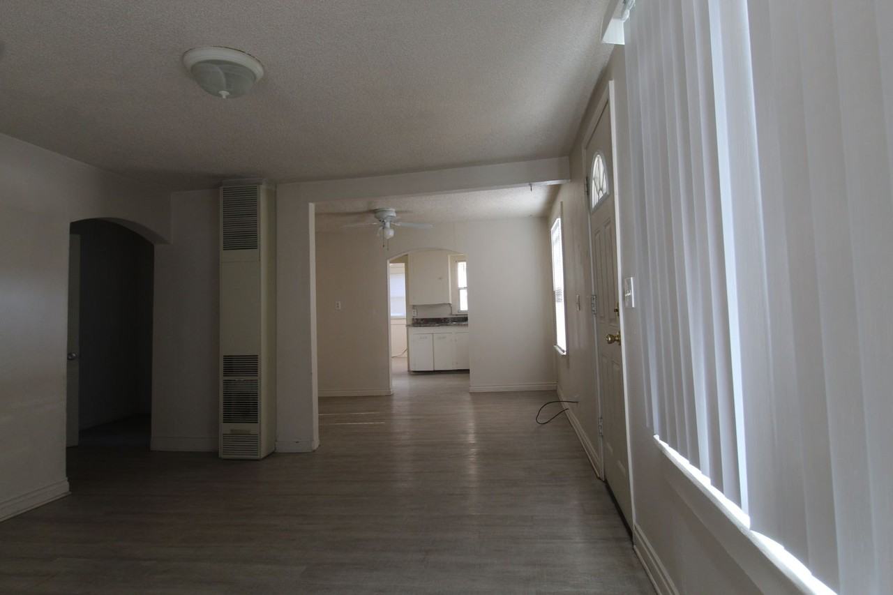 1130 Homedale Rd - Photo 3 of 22