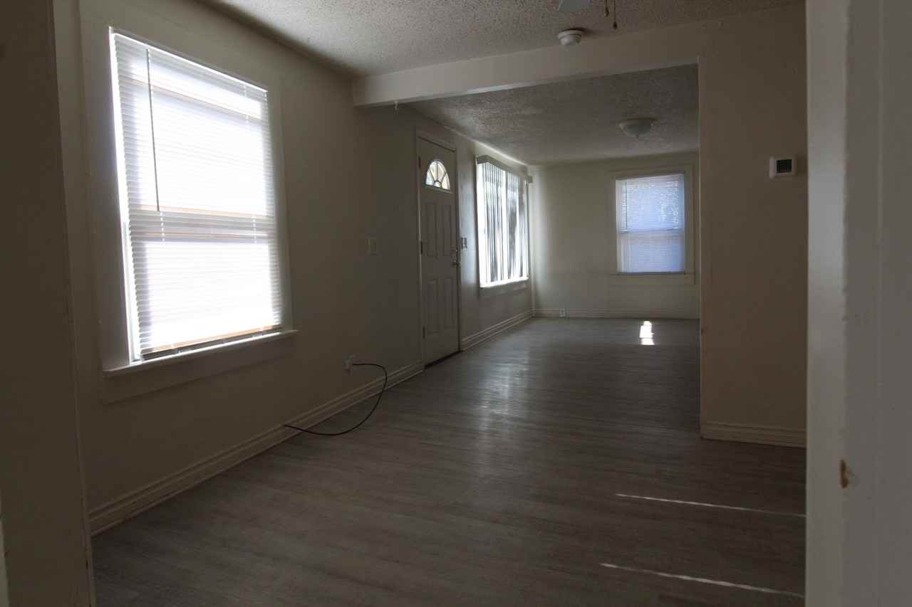 1130 Homedale Rd - Photo 4 of 22