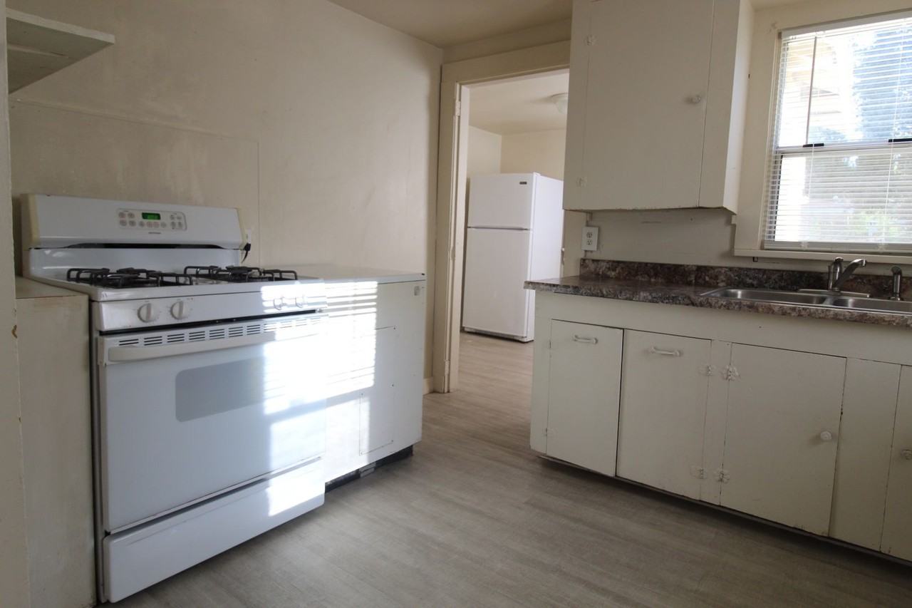 1130 Homedale Rd - Photo 5 of 22