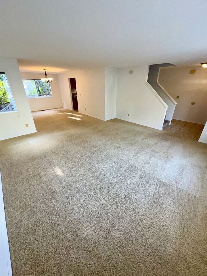 142 Kingsgate Rd - Photo 3 of 14