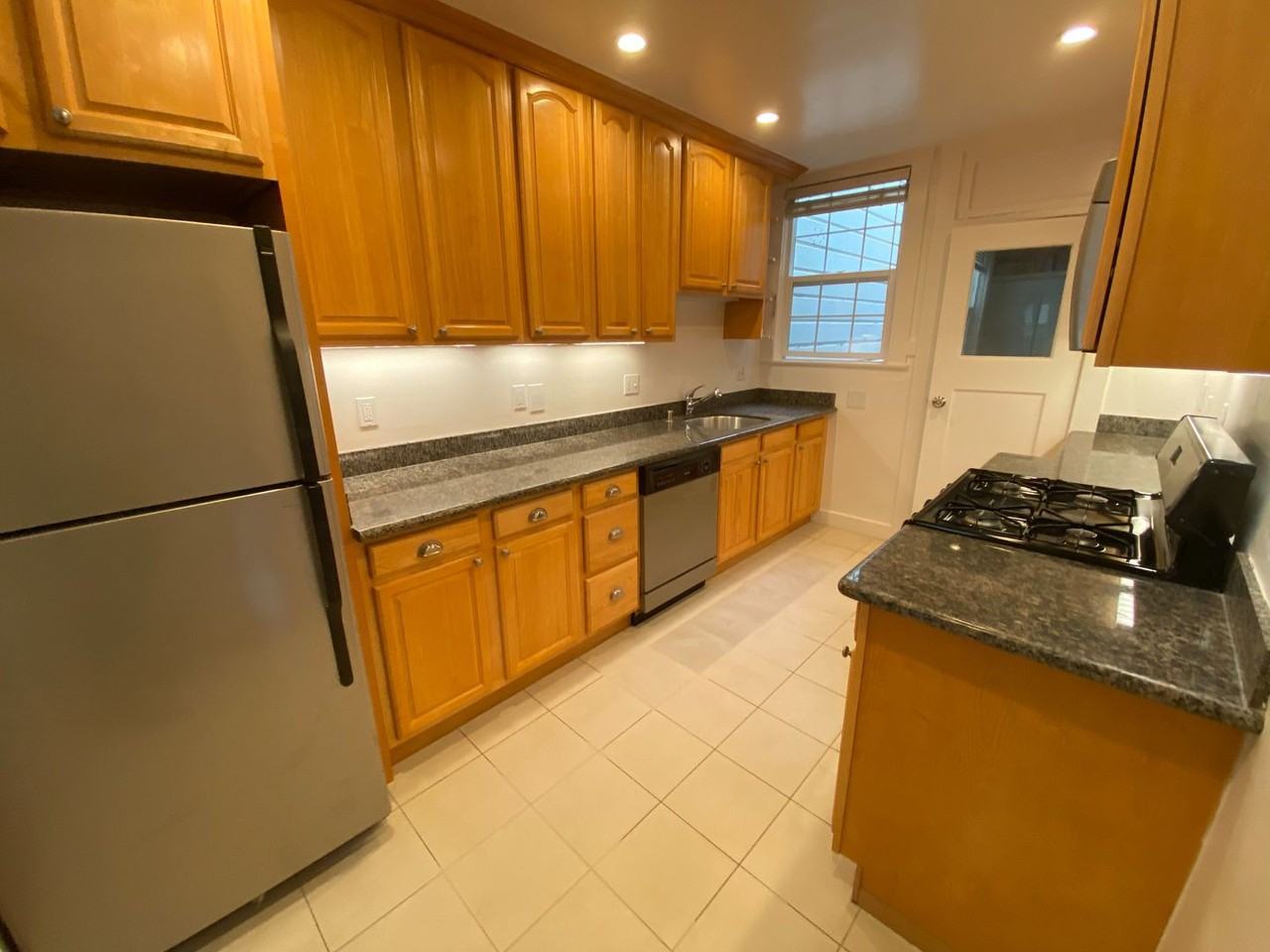 6641 California St - Photo 3 of 15
