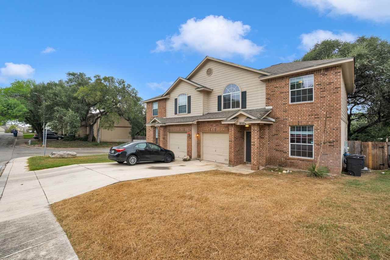 8004 Santa Catalina - Photo 3 of 19
