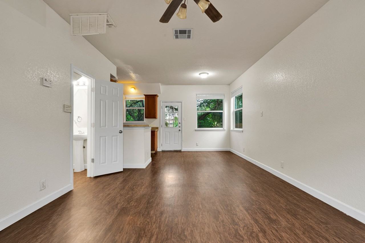 8004 Santa Catalina - Photo 4 of 19