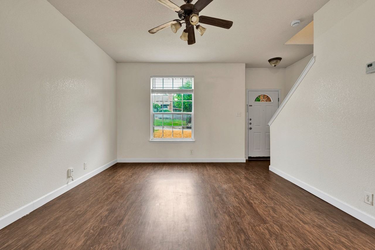 8004 Santa Catalina - Photo 5 of 19