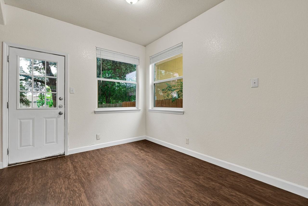 8004 Santa Catalina - Photo 6 of 19