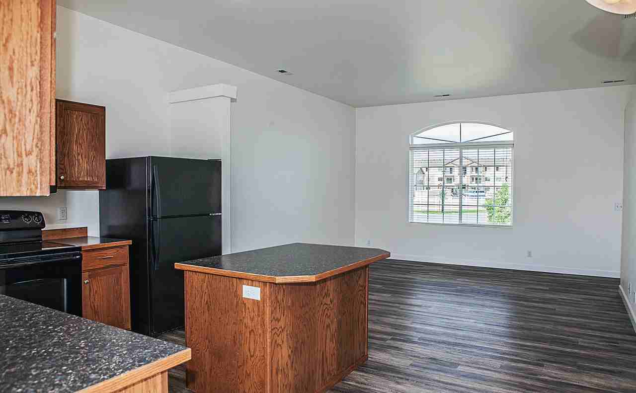 2494 N Tiatan St - Photo 3 of 30