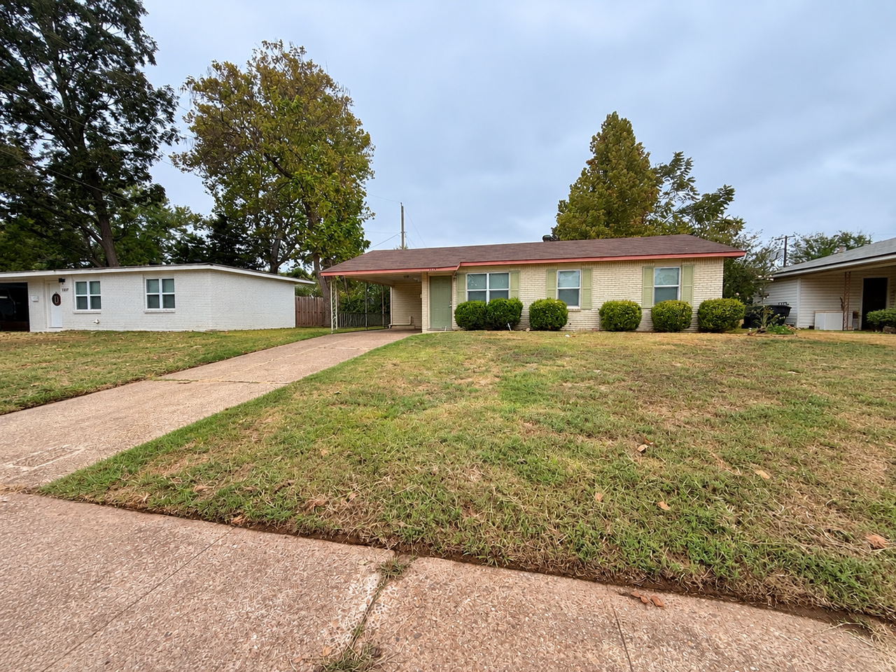 1219 Gladiolus St - Photo 2 of 50