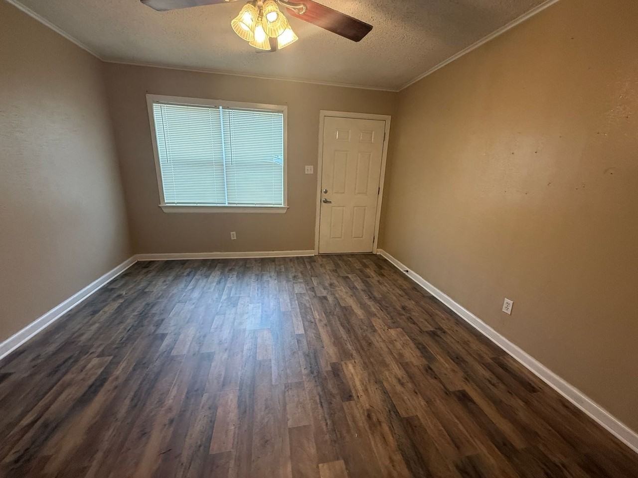 1219 Gladiolus St - Photo 6 of 50