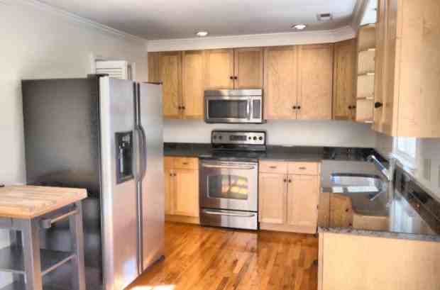 409 Smith Ave - Photo 6 of 18