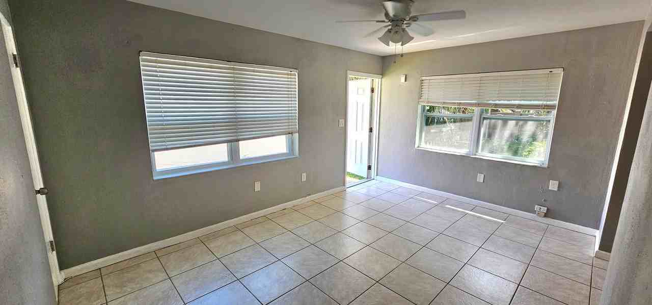 9 Carmalt St - Photo 4 of 8