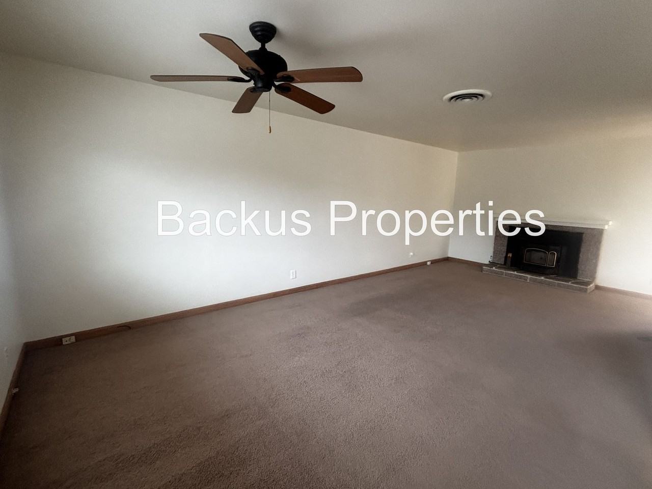 432 Comanche Way - Photo 5 of 22
