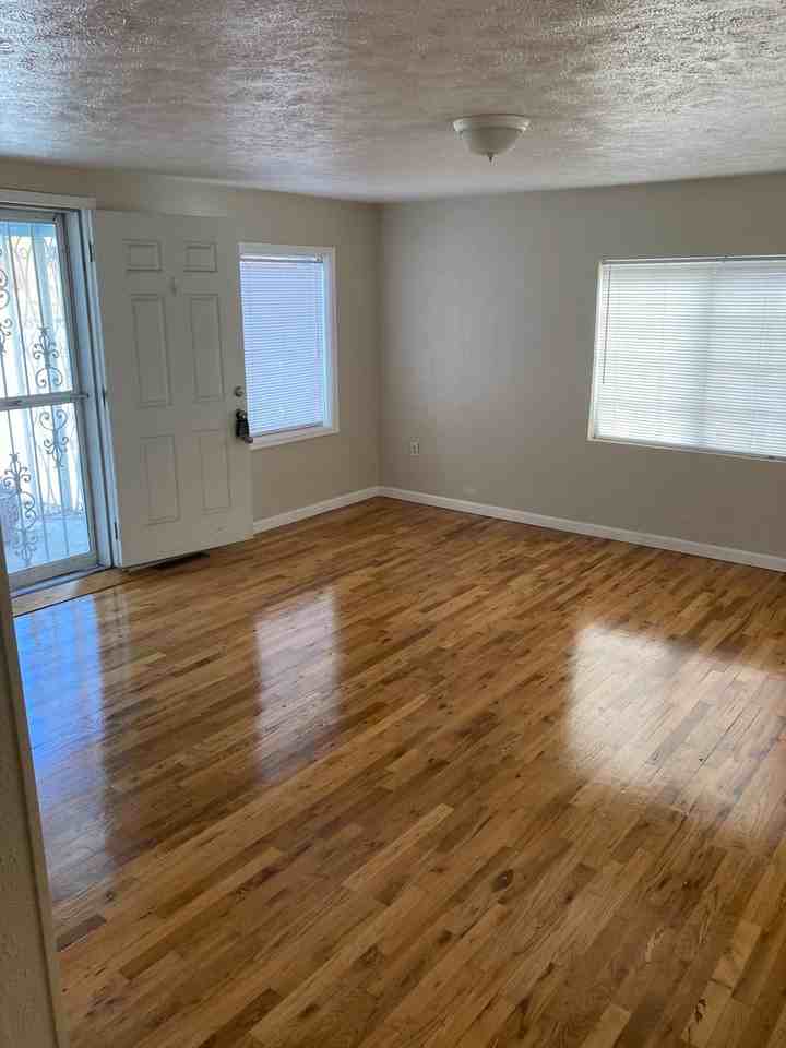 420 W Stanford Ave - Photo 2 of 14