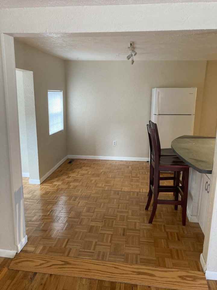 420 W Stanford Ave - Photo 4 of 14