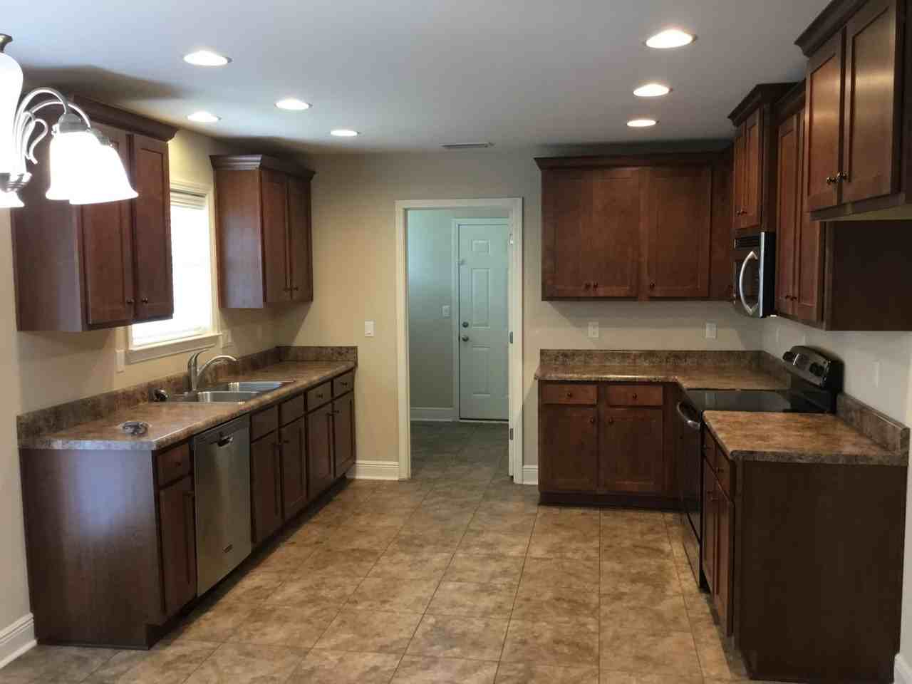 119 Southwark Ave - Photo 4 of 22