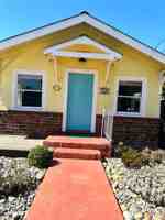 featured image of 721 37th Ave