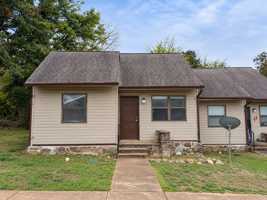 featured image of 905 Fourth St