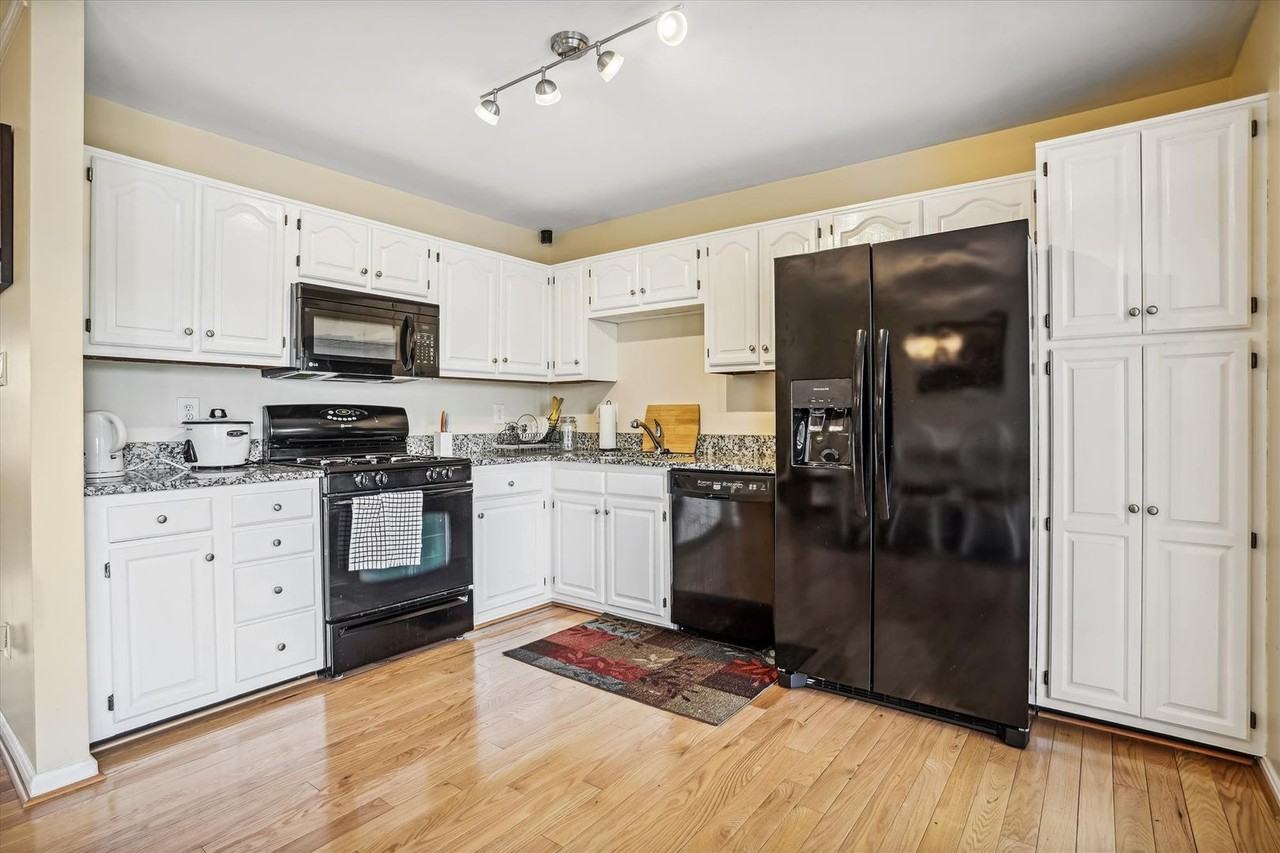2816 Brier Pond Cir - Photo 2 of 18