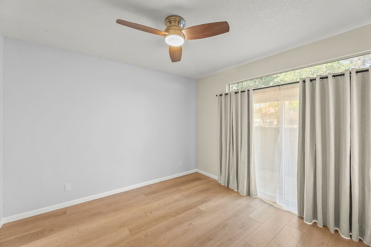 25841 Mcbean Pkwy #2 - Photo 5 of 13