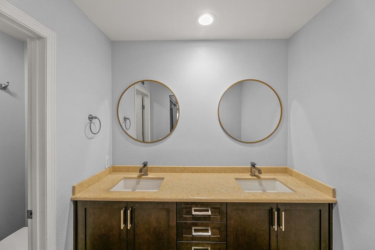 25841 Mcbean Pkwy #2 - Photo 7 of 13