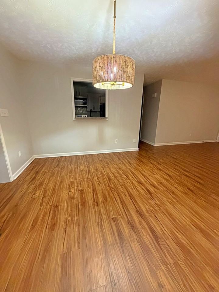 2372 Governors Ct - Photo 4 of 23