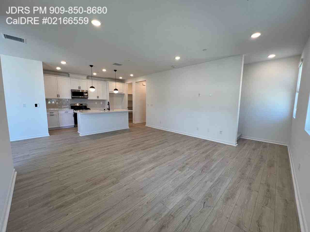 947 N Divino Privado #7 - Photo 4 of 23