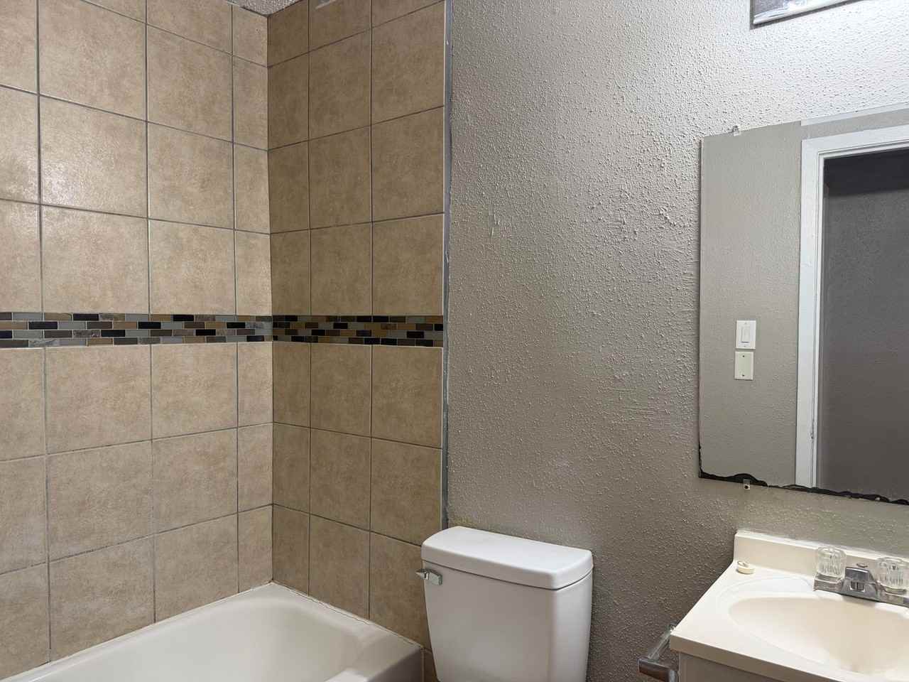 209 Victor St #24 - Photo 6 of 6