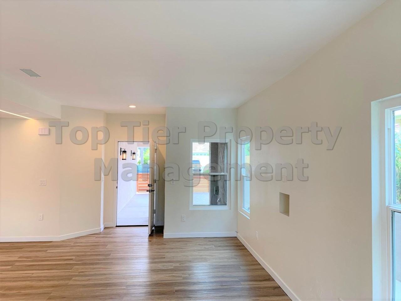 6724 Corintia St - Photo 5 of 27